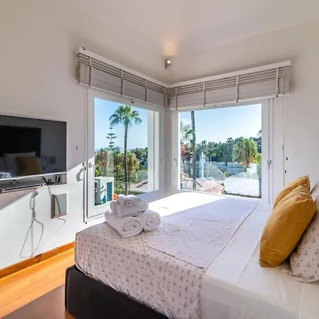 Ocean Views Luxury Next To *