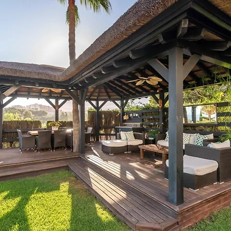 Ocean Views Luxury Next To *
