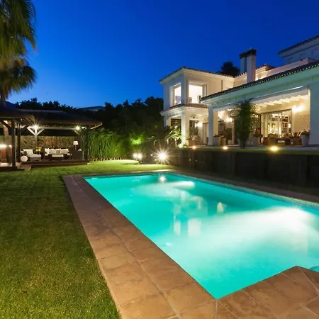 Ocean Views Luxury Next To *